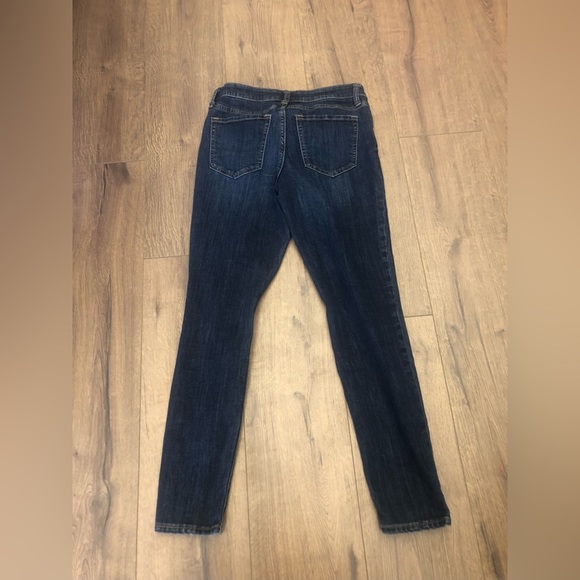 GAP DENIM LEGGINGS SKINNY DARK COLOUR DESTROIED JEANS - Picture 8 of 9